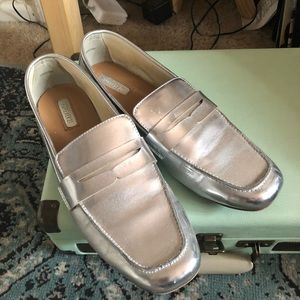 Metallic loafer
